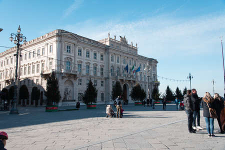 Walking through art views in Triesteのeditorial素材