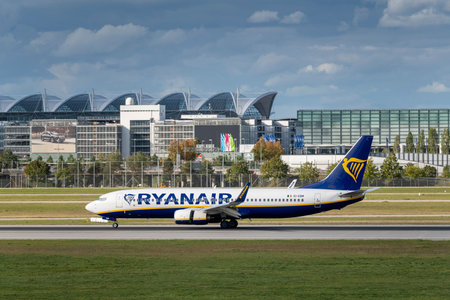 Munich, Germany - October 01. 2019: Ryanair Boeing 737-8AS with the aircraft registration EI-EBM in the approach to the southern runway of the Munich airport MUC EDDMのeditorial素材