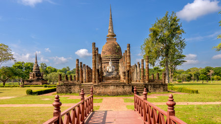 Wat Sa Si, or Wat Sra Sri, is a Buddhist temple complex (wat) in Sukhothai Historical Park, Sukhothai Province in the Northern Region of Thailandの写真素材