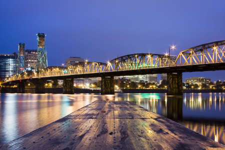 View of Portland, Oregon overlooking the willamette river.の写真素材
