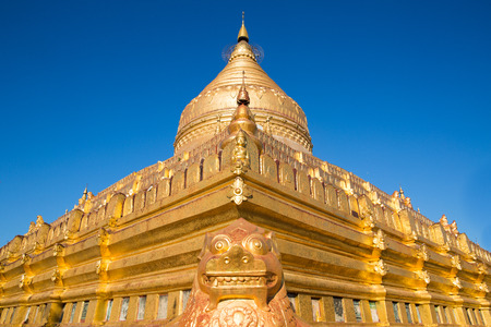 Golden Shwezigon Pagoda, Burmaの写真素材