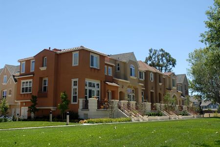 Townhouse row, Santa Clara, Californiaの写真素材