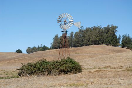 Windmill on a farm near Cotati, Californiaの写真素材