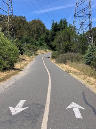 Stevens Creek Trail through suburban wilderness, Mountain View, Californiaの写真素材