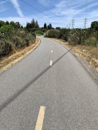 Stevens Creek Trail through suburban wilderness, Mountain View, Californiaの写真素材