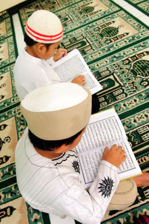 Kids Reading Koran