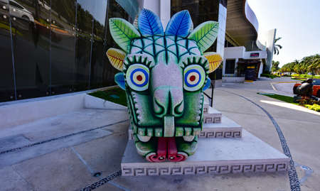 cancun - street architecture - snake head
