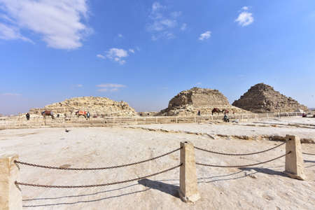 The pyramids of Giza are among the most famous pyramids of antiquity,they are considered one of the seven wonders of the ancient world.The pyramids were created in the ancient Kingdom of Ancient Egyptのeditorial素材