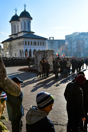 Unidentified people on Independence Square in Kiev, Ukraineのeditorial素材