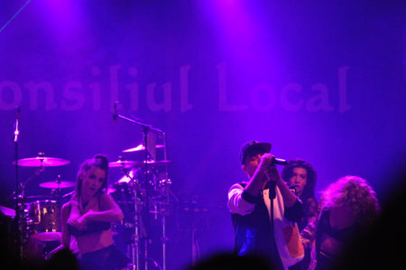 The hip-hop band Antilopen is performing on the Rathaus Stage