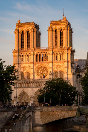 Paris, France - June, 21, 2018: Notre Dame de Paris at Golden Hour - Paris, Franceのeditorial素材