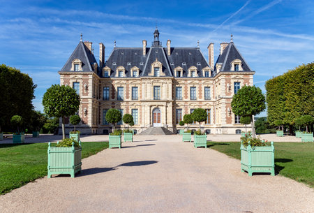 Entrance to Chateau de Sceaux, a castle inside parc de Sceaux - Hauts-de-Seine, France.のeditorial素材