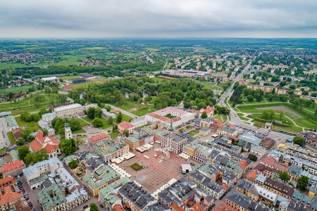 Aerial drone view on Zamosc old town and city main square with town hall. Zamosc is a city in southeastern Poland, situated in the southern part of Lublin Voivodeship. Zamosc, Poland, Europeの写真素材