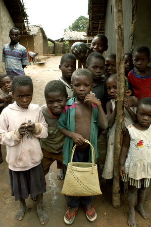  Maputo, Mozambique, April 28,2004: a group of children on the streets of Maputo.                               のeditorial素材