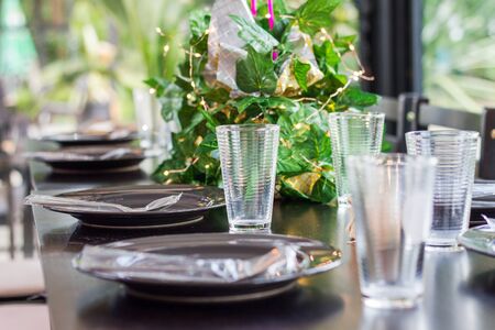 Table arrangement is an art. Regardless of whether the item is used to decorate the shades used to...