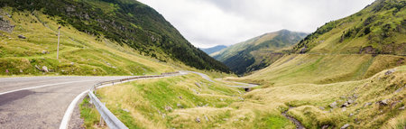 Prospect view of Transfagarasan mountain road. One of the most beautiful roads in Europe, Romaniaの写真素材