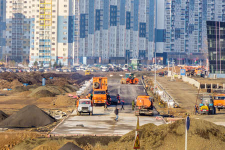 Kemerovo, Russia 29 april 2021. Construction of public and sports facilities on the embankment of the Tom River, along Pritomsky Avenueのeditorial素材