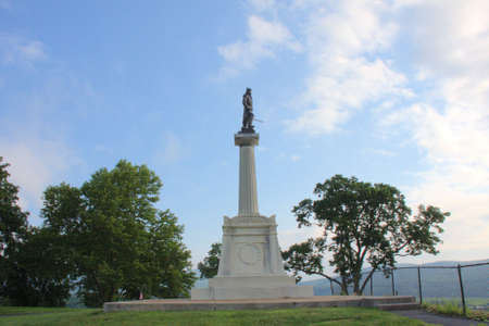 Monument on top of a hill overlooking the Hudson River in New York.の写真素材