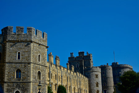 View From Ouside Windsor Castle with Blue Skiesのeditorial素材