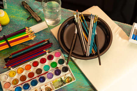 acrylic paints, chalk, colors, work blog, drawing on the days at home alone or with children, artistic activity.のeditorial素材