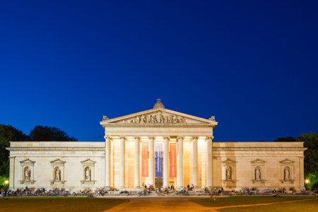 Munich, Germany - June 7, 2016: The Glyptothek, a museum commissioned by the Bavarian King Ludwig I to house his collection of Greek and Roman sculptures, at night. Munich, Bavaria, Germanyのeditorial素材