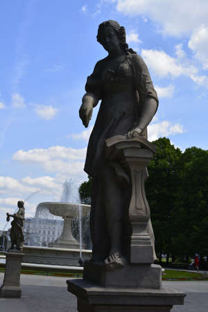Saxon statue in a park in downtown Warsawのeditorial素材