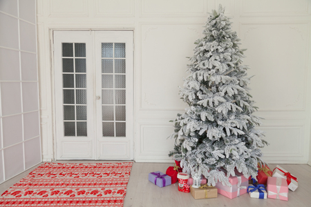 christmas interior room new year tree decoration winter holiday giftsの写真素材