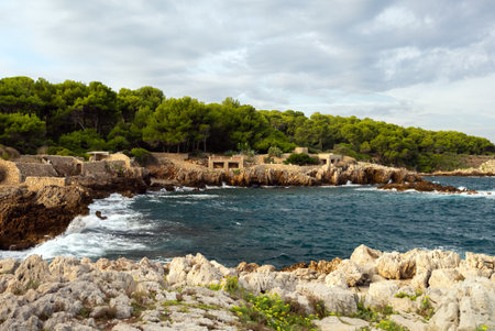 Popular hiking trail in the south of France on Cap d'Antibes.の写真素材