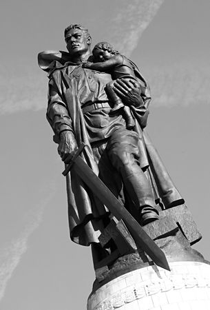 Soviet World War II Memorial in Treptower park, Berlin.のeditorial素材