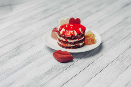 cake red velvet dessert snack enjoyment eating top viewの写真素材