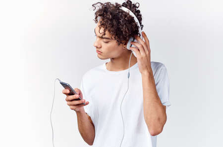t-shirt with headphones listening to music lifestyle cropped viewの写真素材