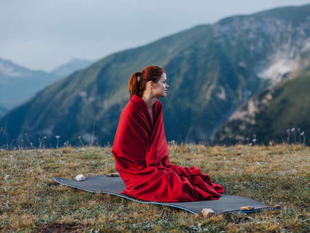 athletic woman chords fresh air exercise freedomの写真素材