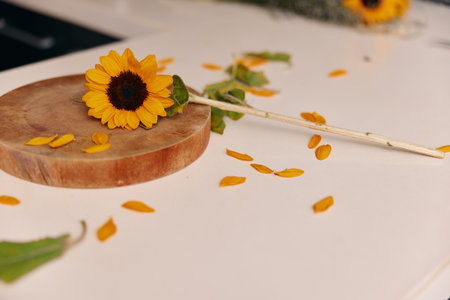 Romantic Floral Beauty on White Background: A Rustic Wedding Table Decor with Vintage Rose Bouquet and Elegant Dinner Plate.の写真素材