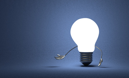 Glowing tungsten light bulb character making inviting gesture on blue textured backgroundの写真素材