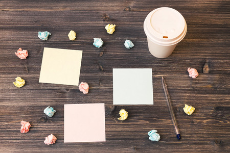 notes waiting for idea on wooden backgroundの写真素材