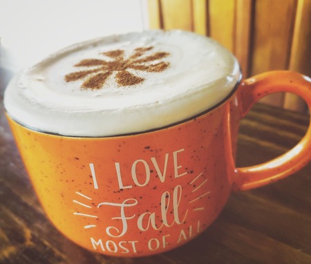 Lattes in the fallの写真素材