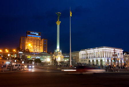 UKRAINE, KIEV - September 10,2013: Evening Independence Squareのeditorial素材