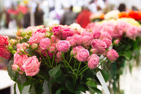 Beautiful roses in the window of a flower shop. Flowersの写真素材