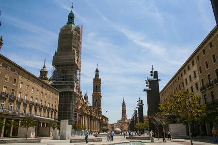 Basilica de Nuestra Senora del Pilar - the Main Christian sanctuary of Zaragoza and one of the "Twelve treasures" of Spain. Zaragoza â a city in the North-East of Spain. May 2006.のeditorial素材