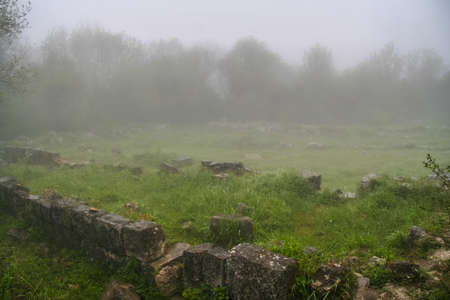 The ruins of the fortress Mangpp (Mangup-Kale, Crimean-Tat. Mangup, Mangup) - a medieval fortress city in the Bakhchsarai district of the Crimea. The historical name is Baba-Dag, Father-Mountain. The capital of the principality Theodoro (Crimean Gothia), のeditorial素材