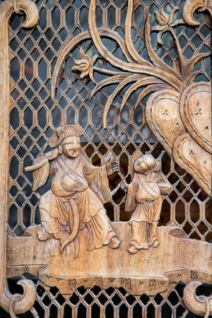 Chengdu China, April 2, 2017 Decorative art on doors along the famous Kuanzhai Alleys in Chengdu, Sichuan province, Chinaのeditorial素材