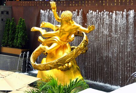 Rokefellar Center on a bright sunny dayのeditorial素材