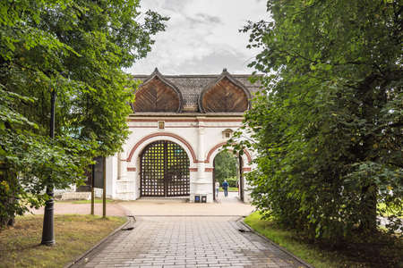Moscow, Russia - August 7, 2021. Spassky Gate with Streletsky Guards in the Kolomenskoye Museum Reserveのeditorial素材