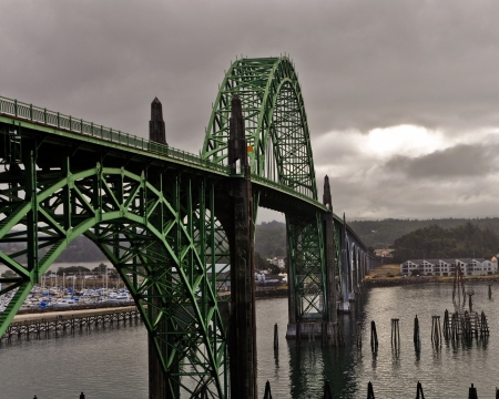 Located in Newport, Oregon, is one the most recognizable bridges on U S route 101のeditorial素材