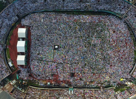 Human millions of followers largest organization in Indonesia, Nahdlatul Ulama (NU) follows the Prayer event at Gelora Delta Sidoarjo Stadium on April 9, 2017のeditorial素材