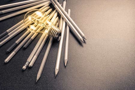 Light bulb with many pencils