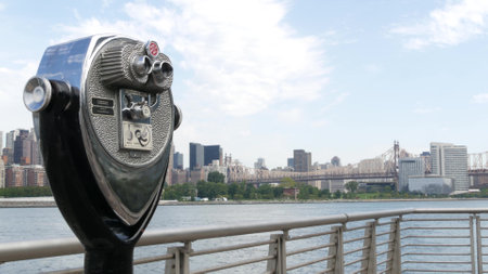 New York City, United States - 4 Sept 2023: Waterfront skyline, Manhattan midtown, riverfront skyscrapers. Waterside cityscape, tower viewer, Queensboro bridge. Gantry Plaza, Long Island, Queens.のeditorial素材