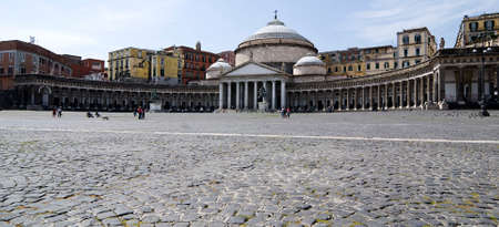 Piazza Plebiscito is the largest square in Naples. It is named for the plebiscite taken in 1860 that brought Naples into the unified Kingdom of Italy. のeditorial素材