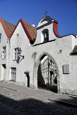 Church on old street in Tallinnの写真素材
