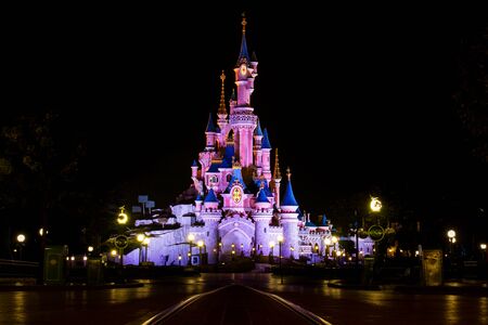 Sleeping Beauty Castle Disneyland Parisのeditorial素材